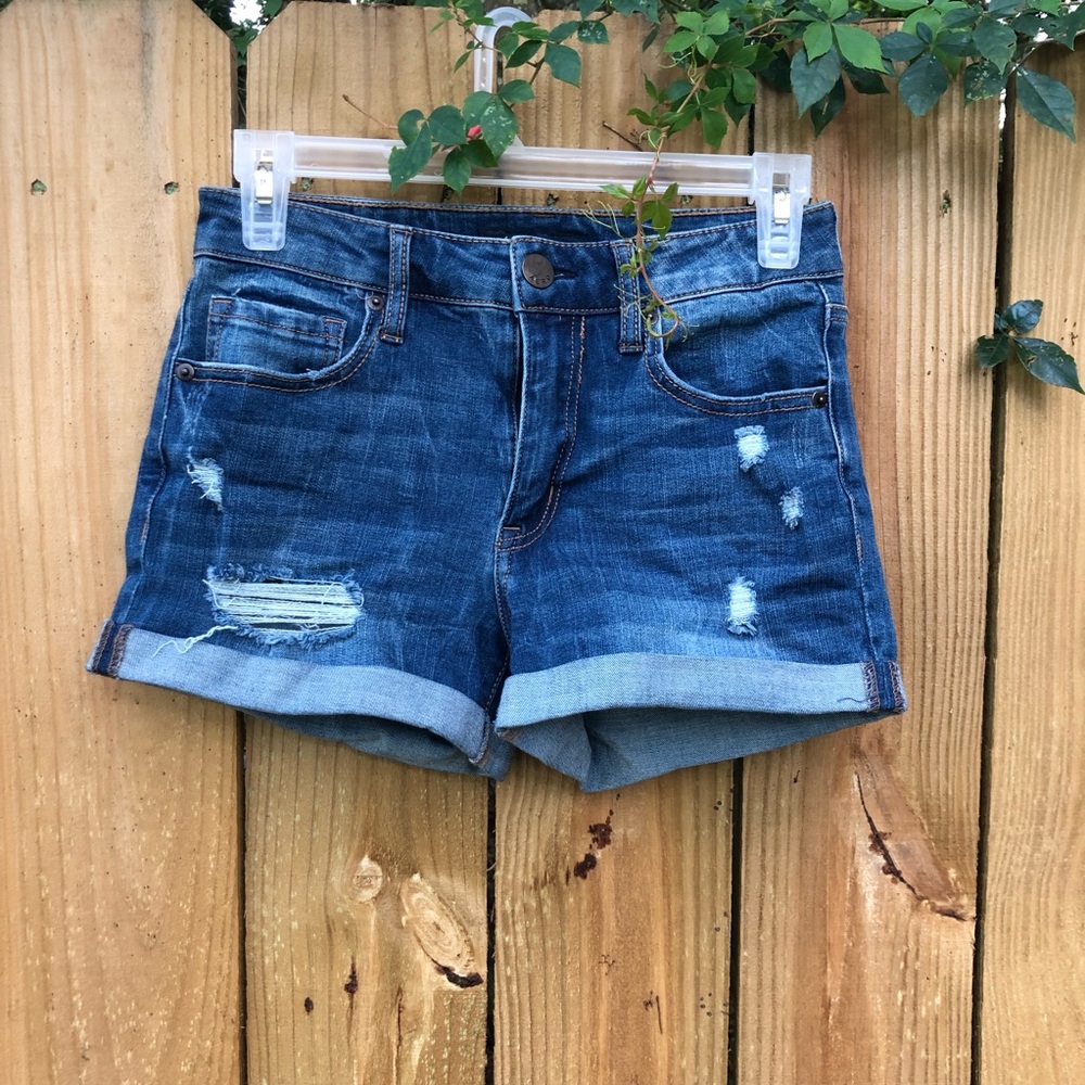 High waisted midi shorts | Aeropostale